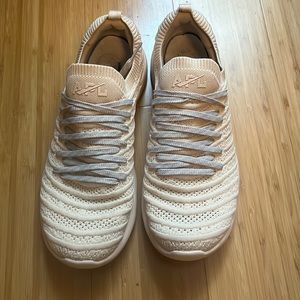 APL techloom wave sneaker